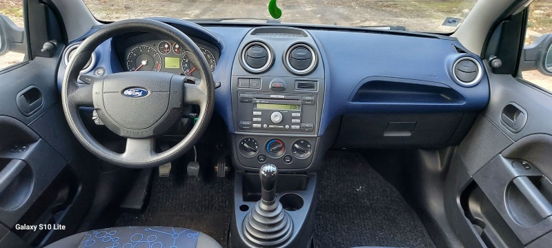 Ford Fiesta 1.25i, Face, 150х.км, снимка 11 - Автомобили и джипове - 45647685