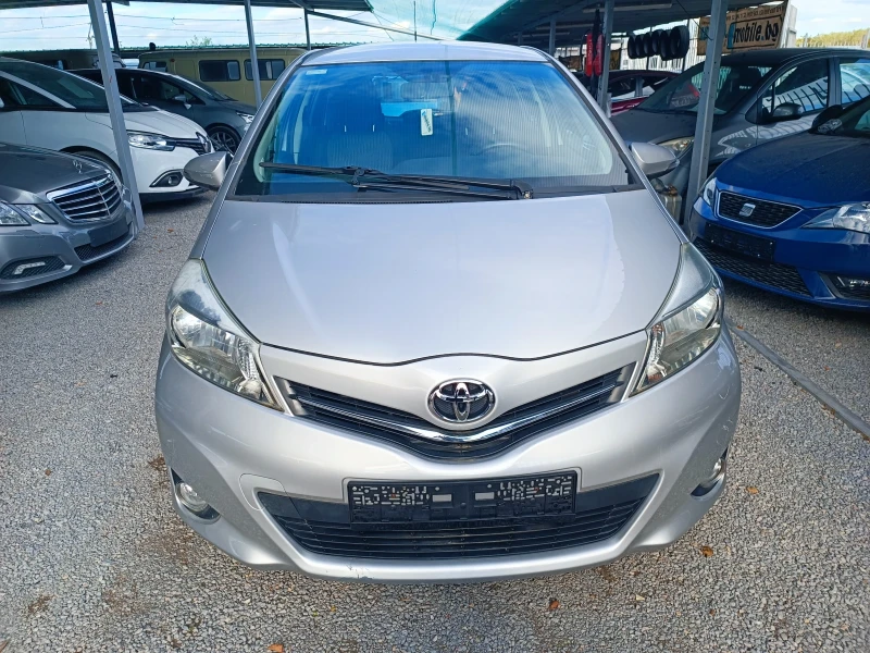 Toyota Yaris 1.0i 59000km. NAVI KAMERA EURO 5B , снимка 2 - Автомобили и джипове - 47542299