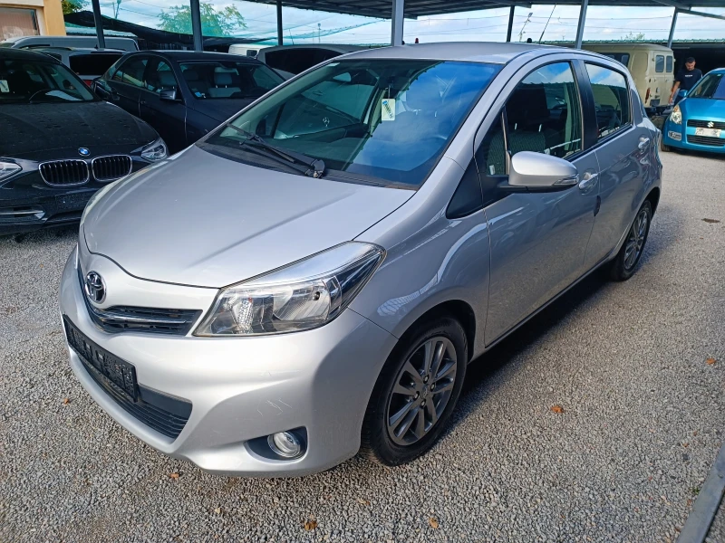 Toyota Yaris 1.0i 59000km. NAVI KAMERA EURO 5B , снимка 1 - Автомобили и джипове - 47542299