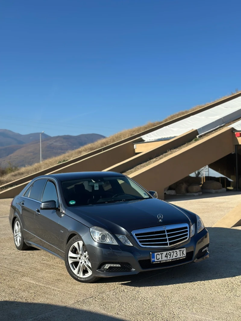 Mercedes-Benz E 350 Топ състояние, снимка 4 - Автомобили и джипове - 48025271