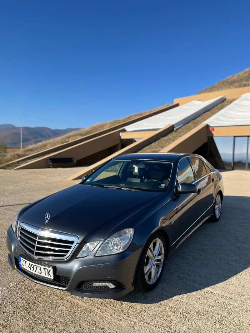 Mercedes-Benz E 350 Топ състояние, снимка 2 - Автомобили и джипове - 48025271