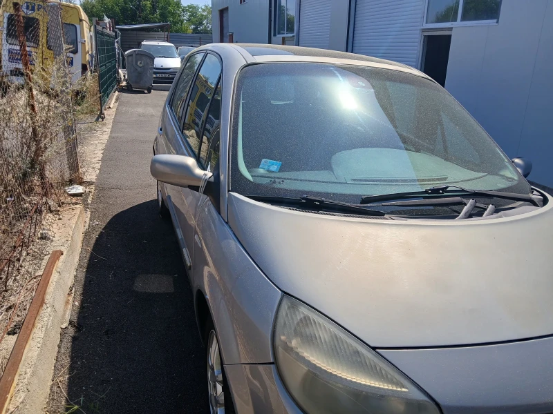 Renault Scenic, снимка 3 - Автомобили и джипове - 52484669