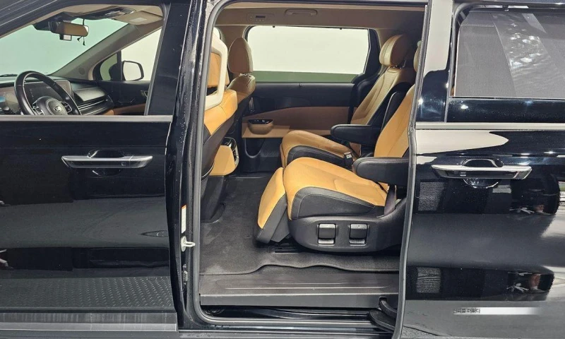 Kia Carnival 7-Seater Noblesse  * НАЙ-ДОБРА ЦЕНА В БЪЛГАРИЯ* , снимка 11 - Автомобили и джипове - 52212455