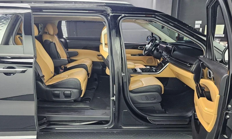 Kia Carnival 7-Seater Noblesse  * НАЙ-ДОБРА ЦЕНА В БЪЛГАРИЯ* , снимка 12 - Автомобили и джипове - 52212455