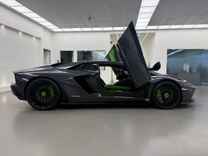 Lamborghini Aventador S, снимка 9 - Автомобили и джипове - 52572095