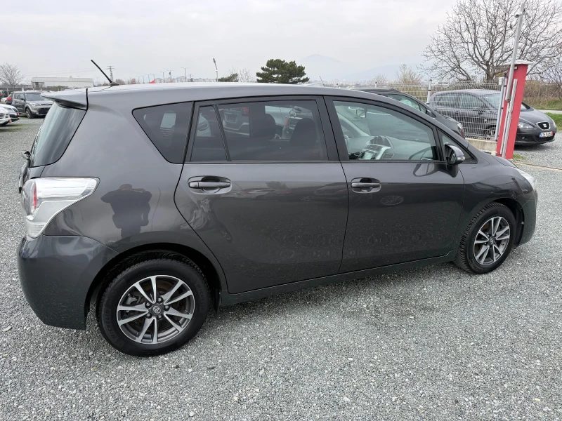 Toyota Verso (KATO НОВА)^(7-МЕСТА), снимка 5 - Автомобили и джипове - 52639852