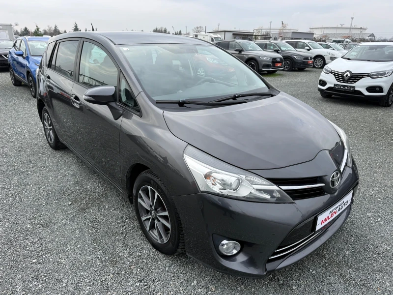 Toyota Verso (KATO НОВА)^(7-МЕСТА), снимка 3 - Автомобили и джипове - 52639852