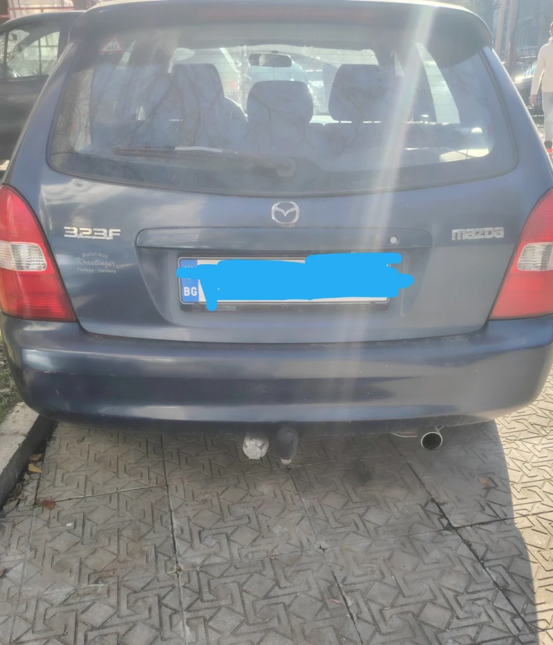 Mazda 323 F, снимка 4 - Автомобили и джипове - 52801063