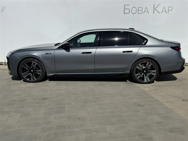 BMW 760 xDrive Sedan, снимка 3 - Автомобили и джипове - 52816375