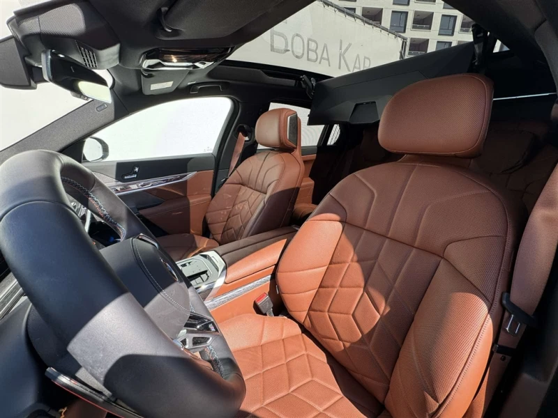 BMW 760 xDrive Sedan, снимка 9 - Автомобили и джипове - 52816375