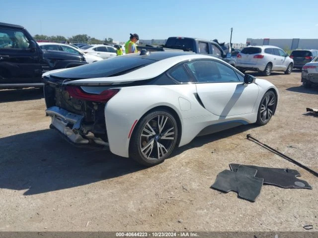 BMW i8 РЕАЛНИ КИЛОМЕТРИ/СЕРВИЗНА ИСТОРИЯ , снимка 7 - Автомобили и джипове - 48134534