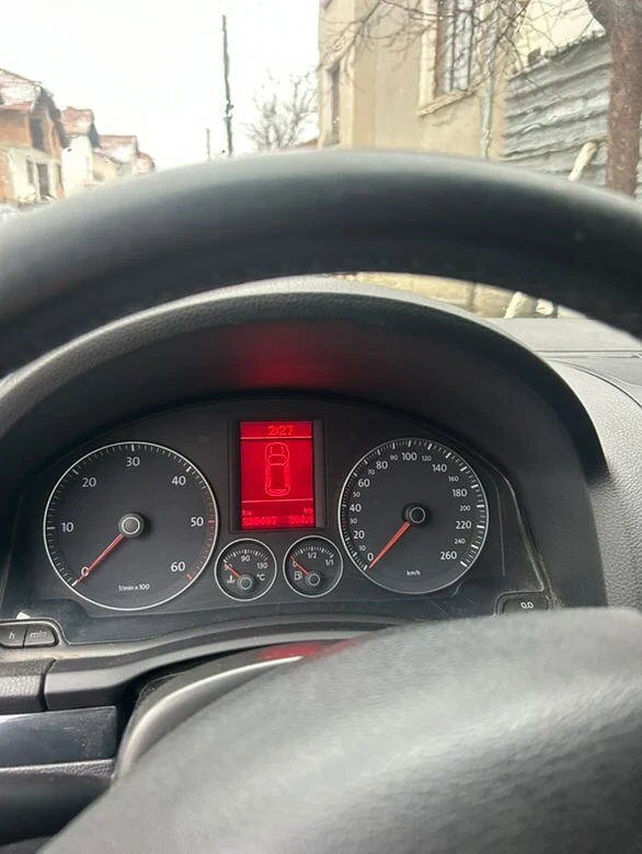 VW Golf 2.0tdi GTD, снимка 8 - Автомобили и джипове - 48189709