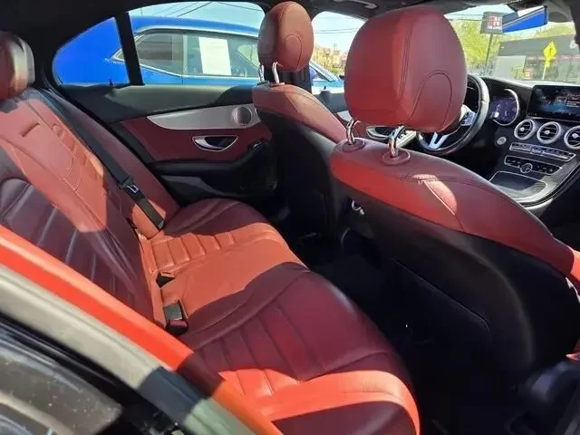 Mercedes-Benz C 300 4Matic* Burmester* Red Interior* Digital, снимка 8 - Автомобили и джипове - 54441326