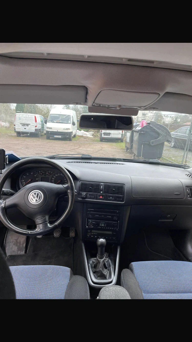 VW Golf, снимка 5 - Автомобили и джипове - 55364456