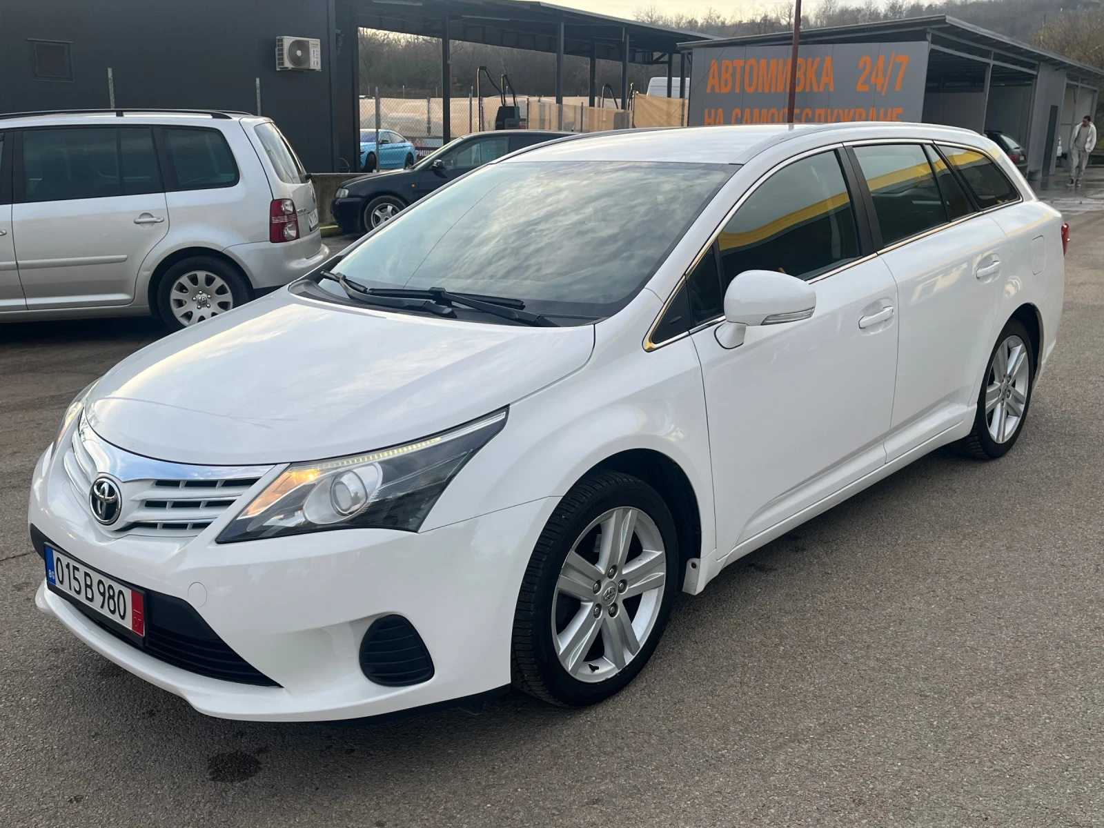 Toyota Avensis 1.8i FACELIFT , снимка 1