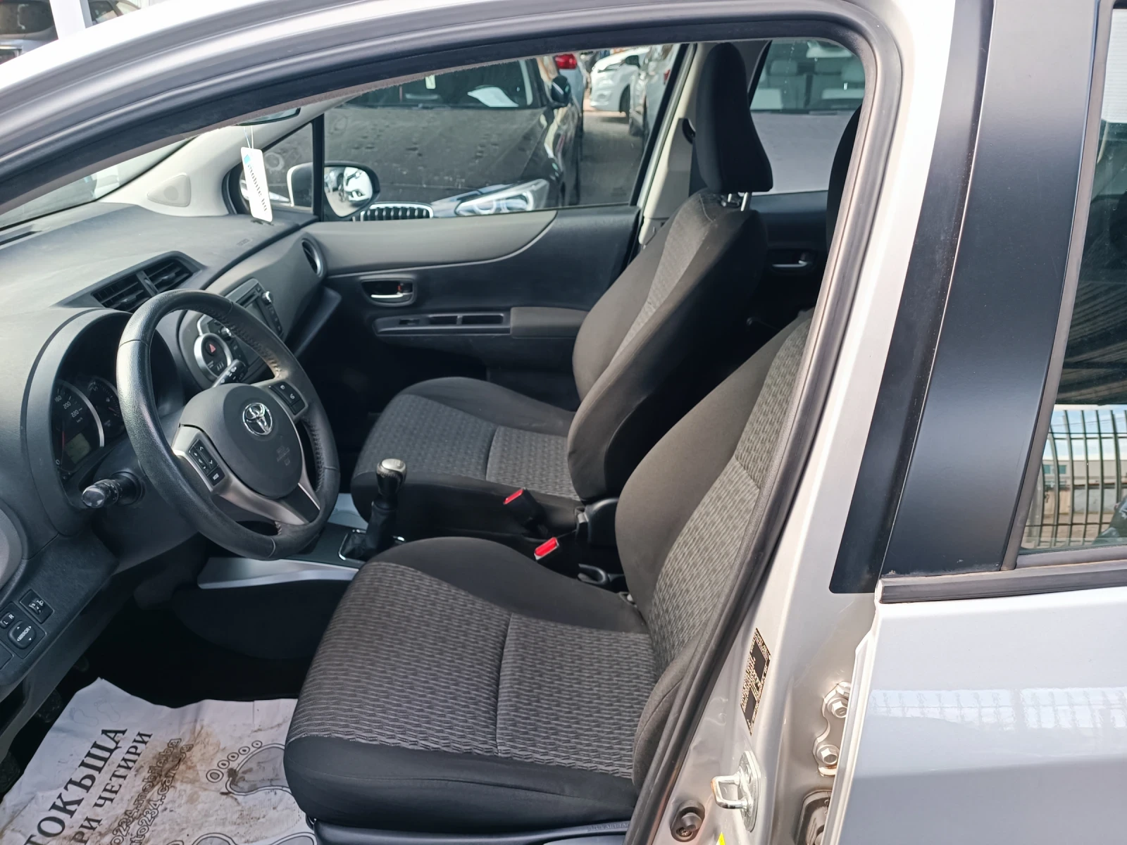 Toyota Yaris 1.0i 59000km. NAVI KAMERA EURO 5B  - изображение 7