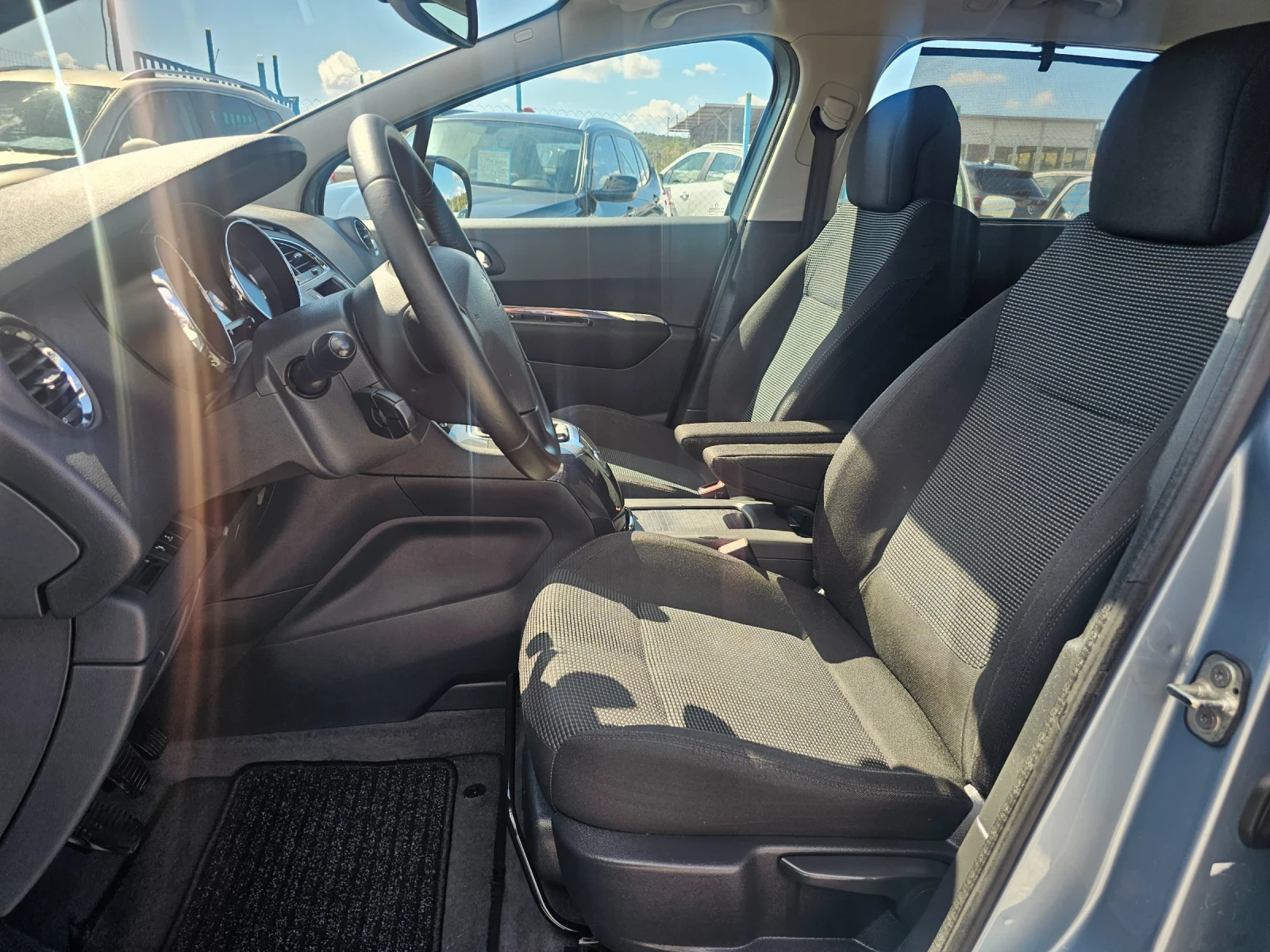 Peugeot 5008 2.0 HDI evro5B  - изображение 9
