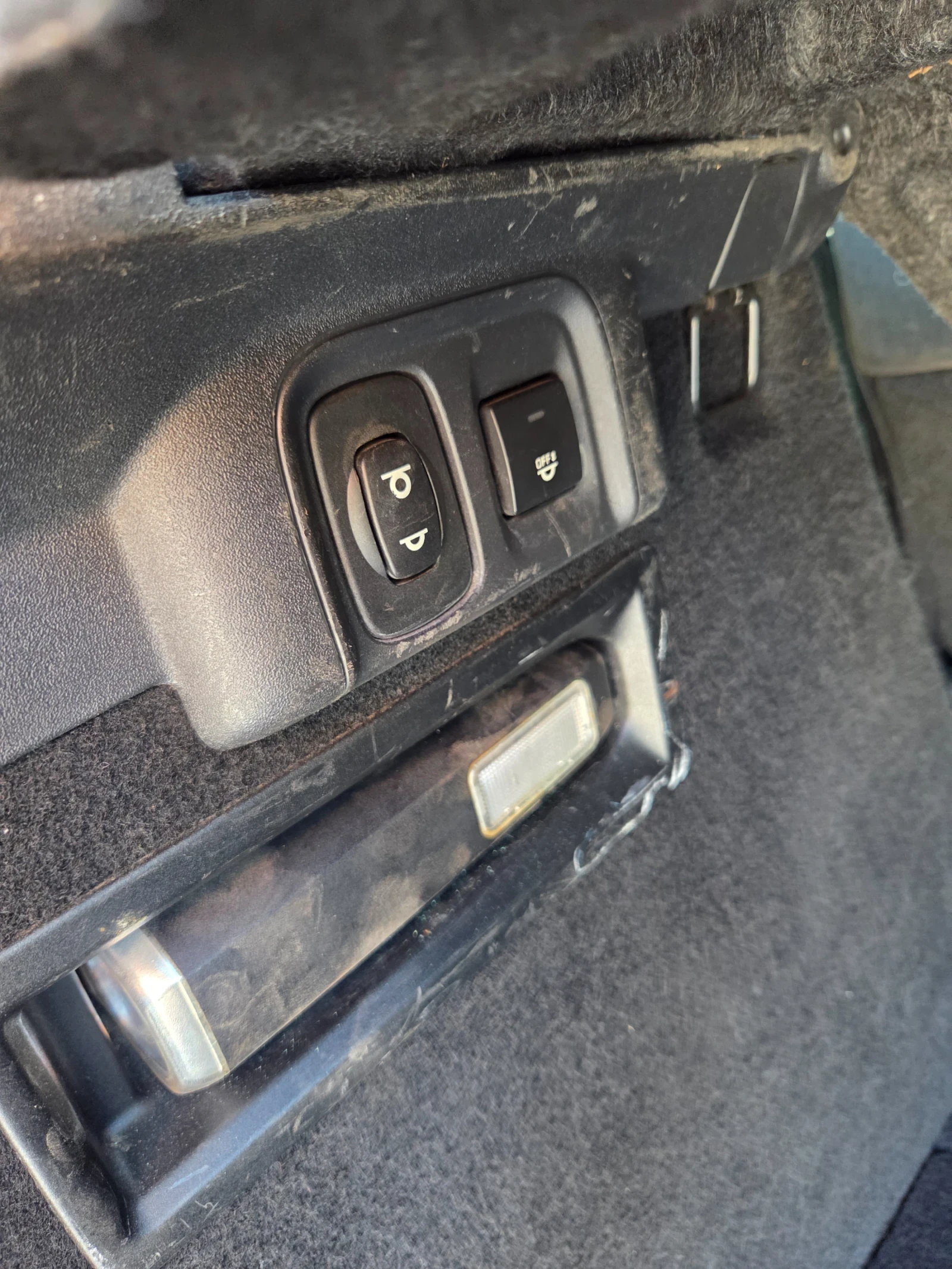 Citroen C4 Picasso 2.0HDI - изображение 8