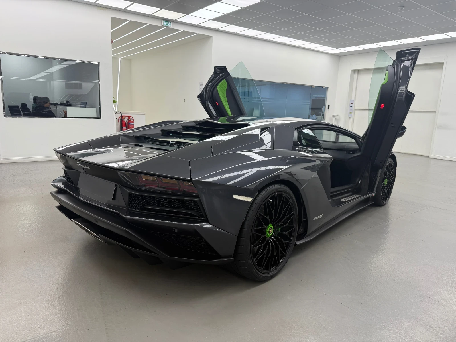 Lamborghini Aventador S | Mobile.bg   7