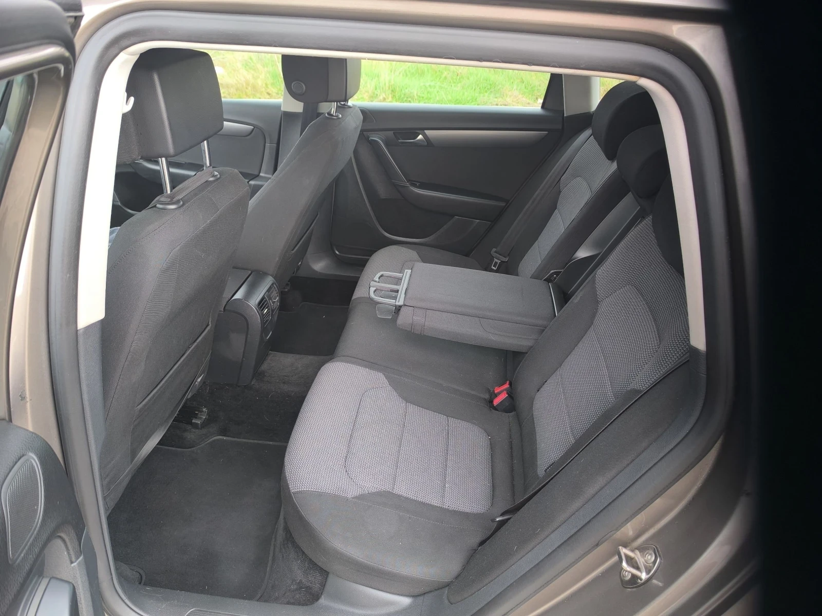 VW Passat  - изображение 9