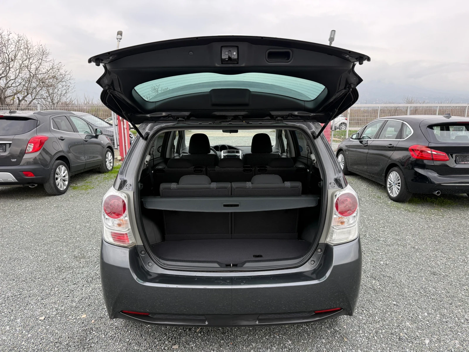 Toyota Verso (KATO )^(7-) | Mobile.bg   13