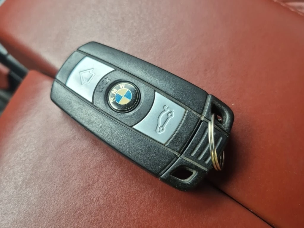 BMW M3 * CARFAX * БЕЗ ПЪРВОНАЧАЛНА ВНОСКА - изображение 8