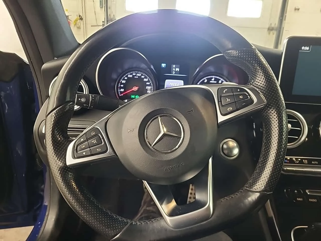 Mercedes-Benz C 300 4matic * AMG-Line * �������� * CARFAX *  | Mobile.bg � ����������� 9