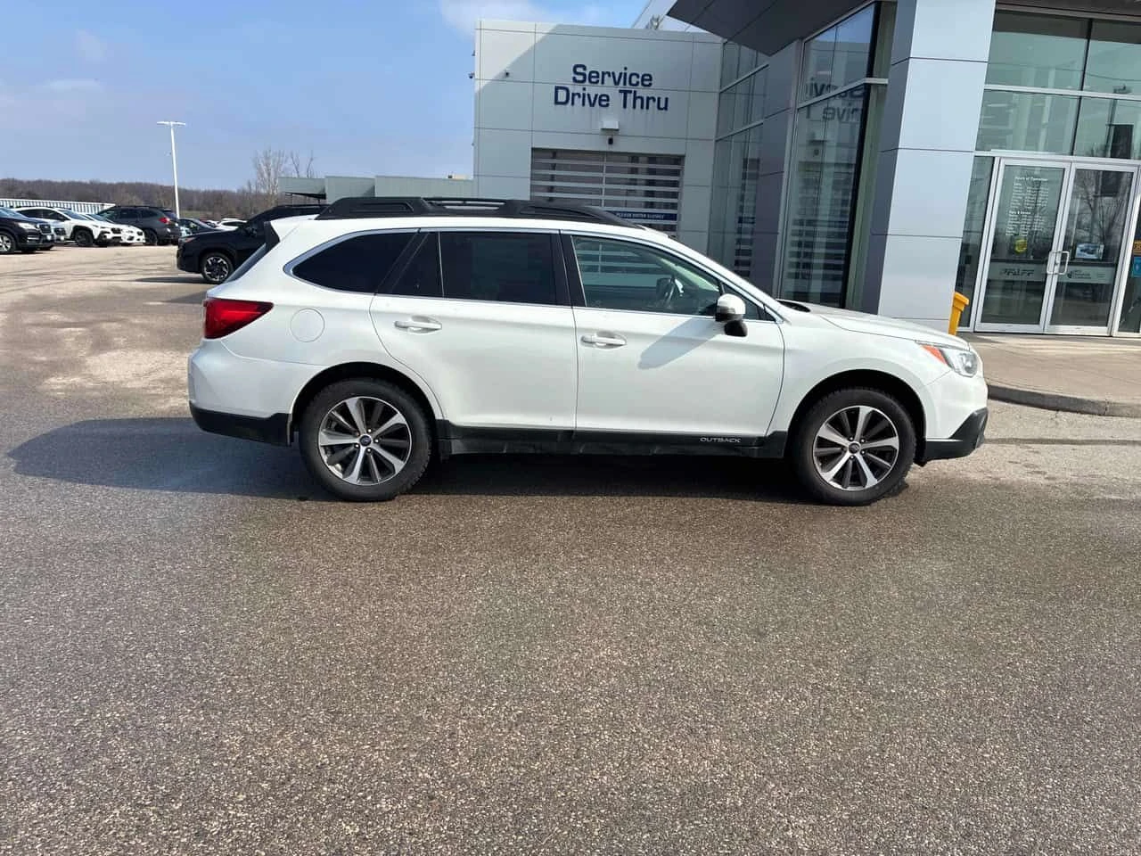 Subaru Outback * Limited * PANO* KEYLESS* ПОДГРЕВ* , снимка 3 - Автомобили и джипове - 53861889