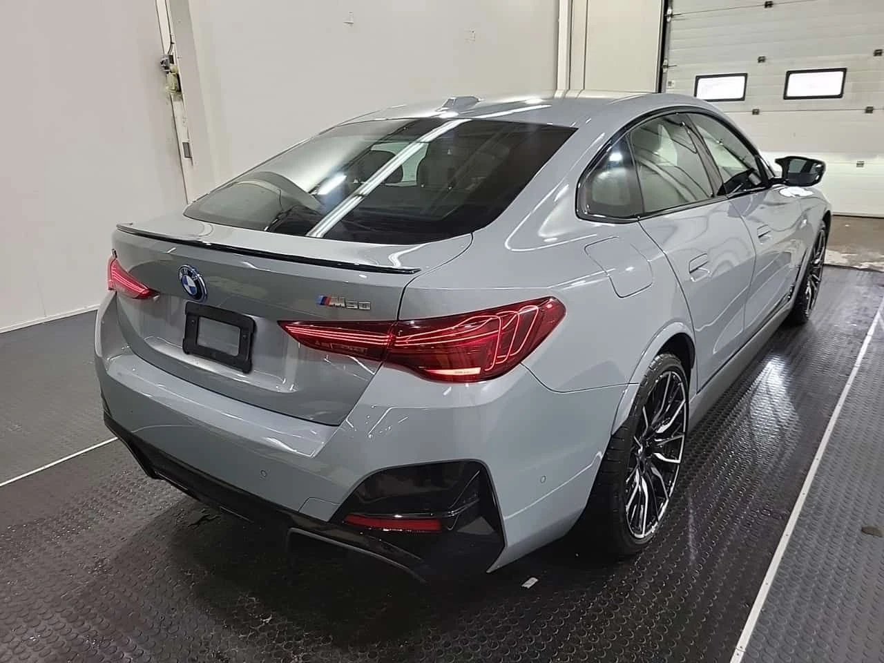 BMW i4 M50 XDRIVE  CARFAX | Mobile.bg � ����������� 3