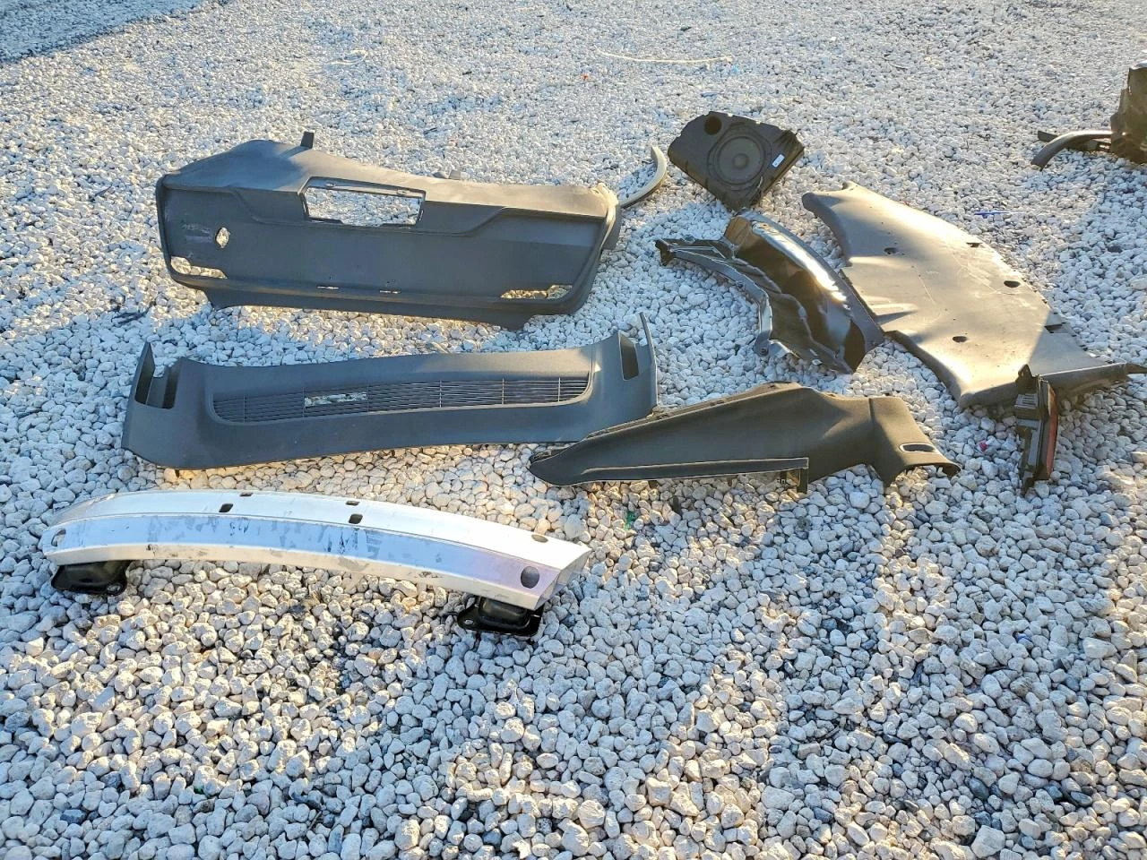 Tesla Model Y, снимка 12 - Автомобили и джипове - 54273328