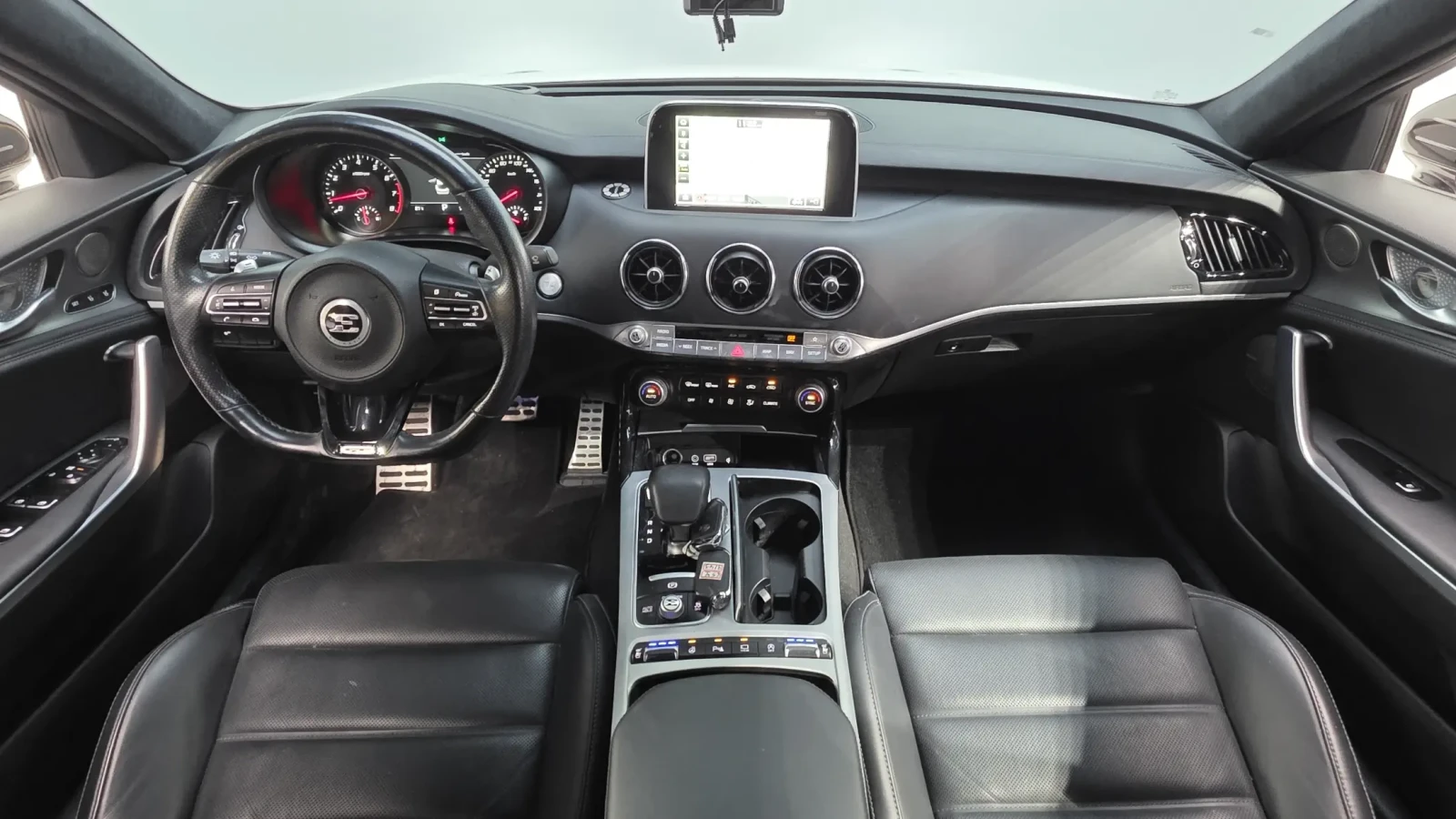 Kia Stinger HeadUp * �����/������� * 360 * ����� | Mobile.bg � ����������� 6