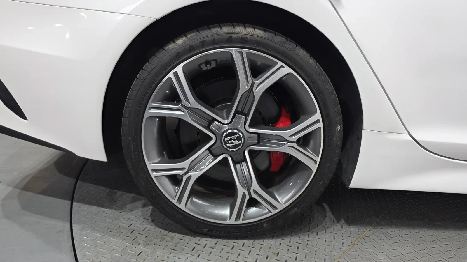 Kia Stinger HeadUp * �����/������� * 360 * ����� | Mobile.bg � ����������� 4