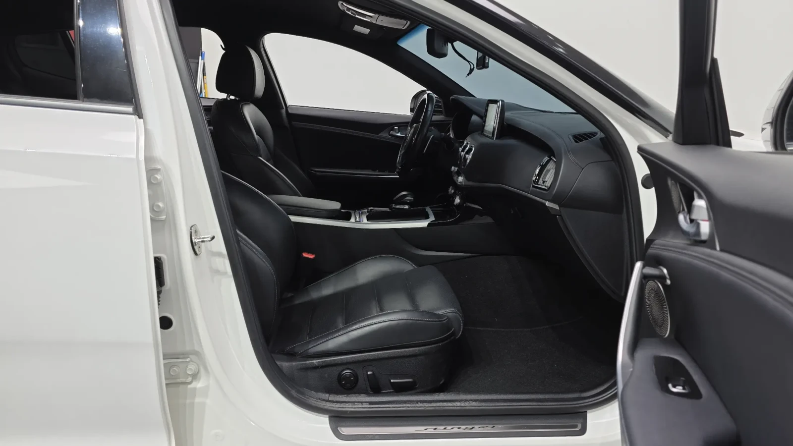 Kia Stinger HeadUp * �����/������� * 360 * ����� | Mobile.bg � ����������� 10