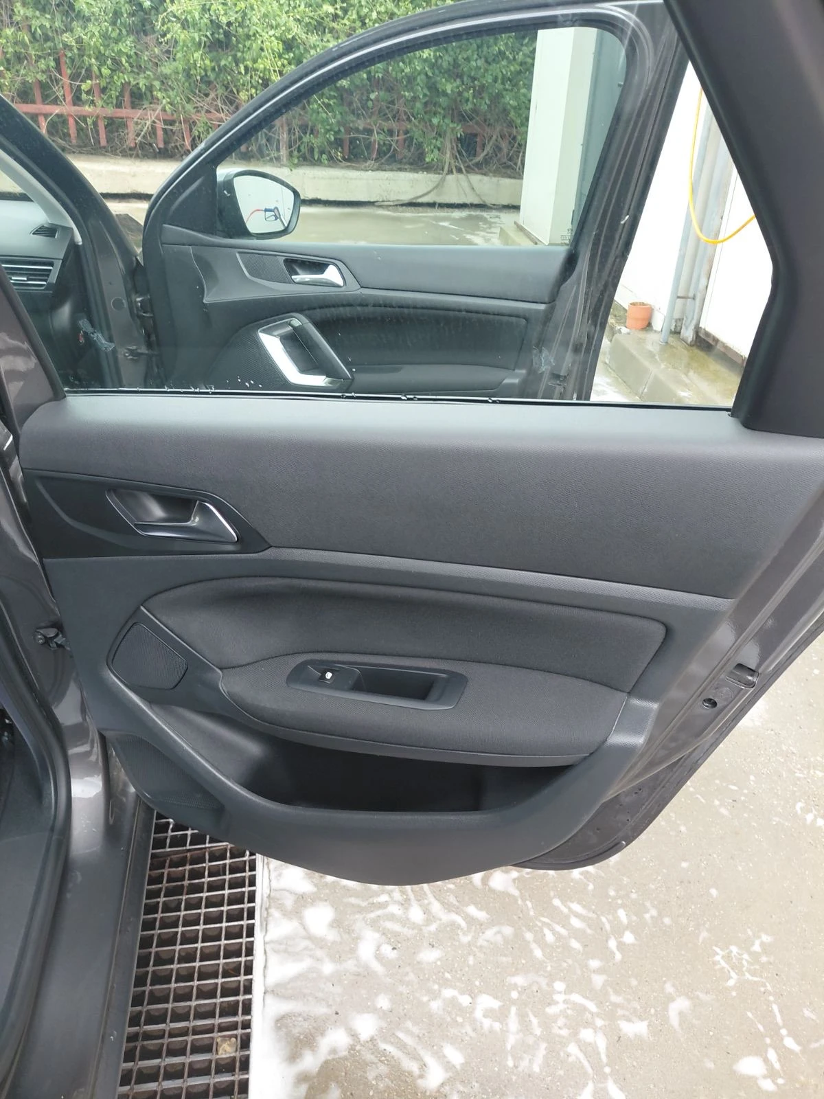 Peugeot 308 1.6 HDi, снимка 6 - Автомобили и джипове - 55076195