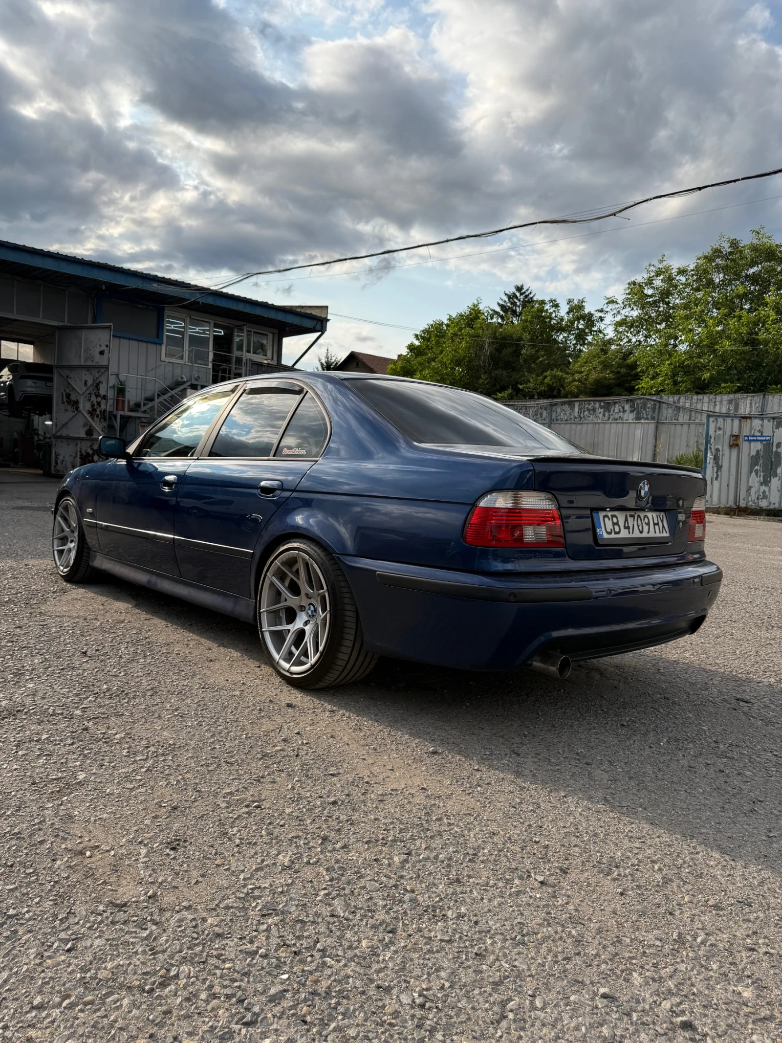 BMW 528, снимка 4 - Автомобили и джипове - 55178225