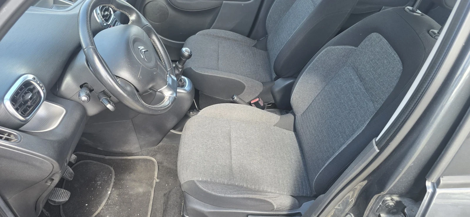 Citroen C3 Picasso 1.6 HDI, снимка 8 - Автомобили и джипове - 55229570