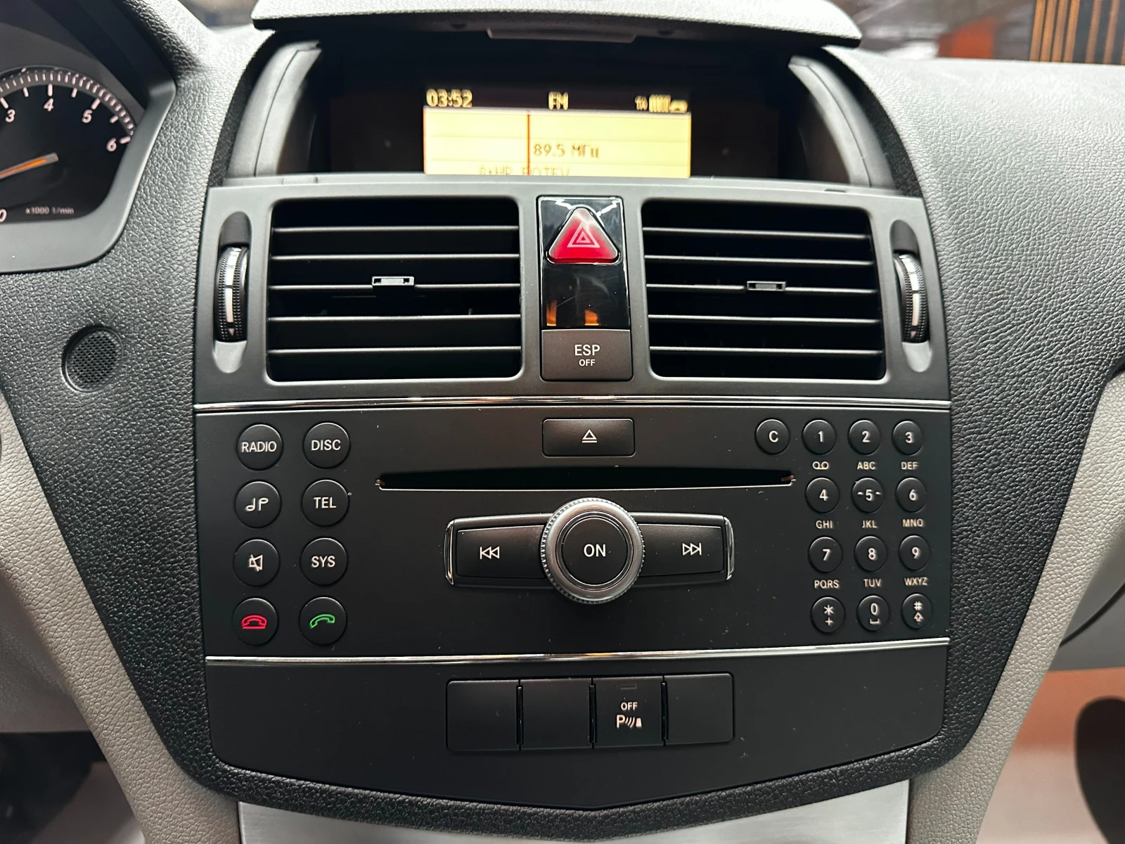 Mercedes-Benz C 280 3.0i 231 к.с./Газ/бензин/4matic/ГАРАНЦИЯ, снимка 11 - Автомобили и джипове - 55446923