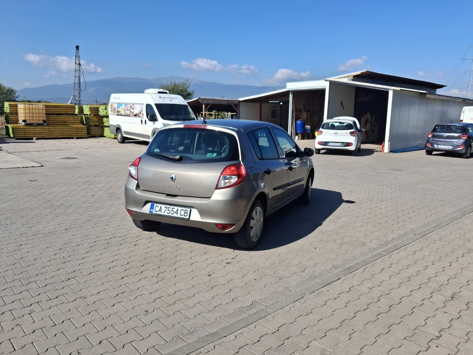 Renault Clio, снимка 3 - Автомобили и джипове - 55830719