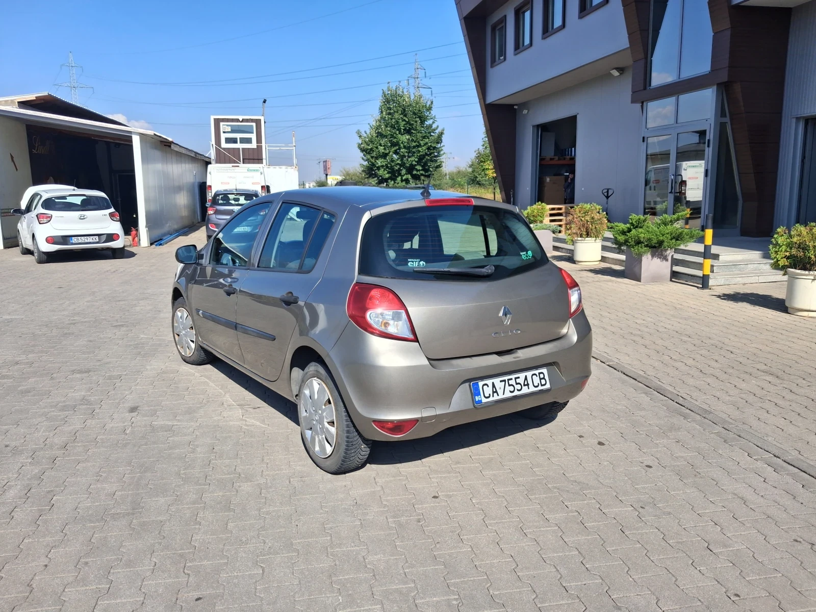 Renault Clio, снимка 4 - Автомобили и джипове - 55830719