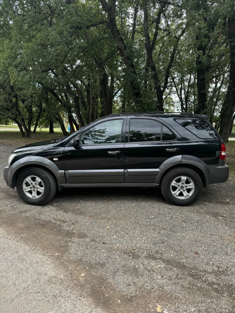 Kia Sorento 2.5 CRDI, снимка 5 - Автомобили и джипове - 47302649