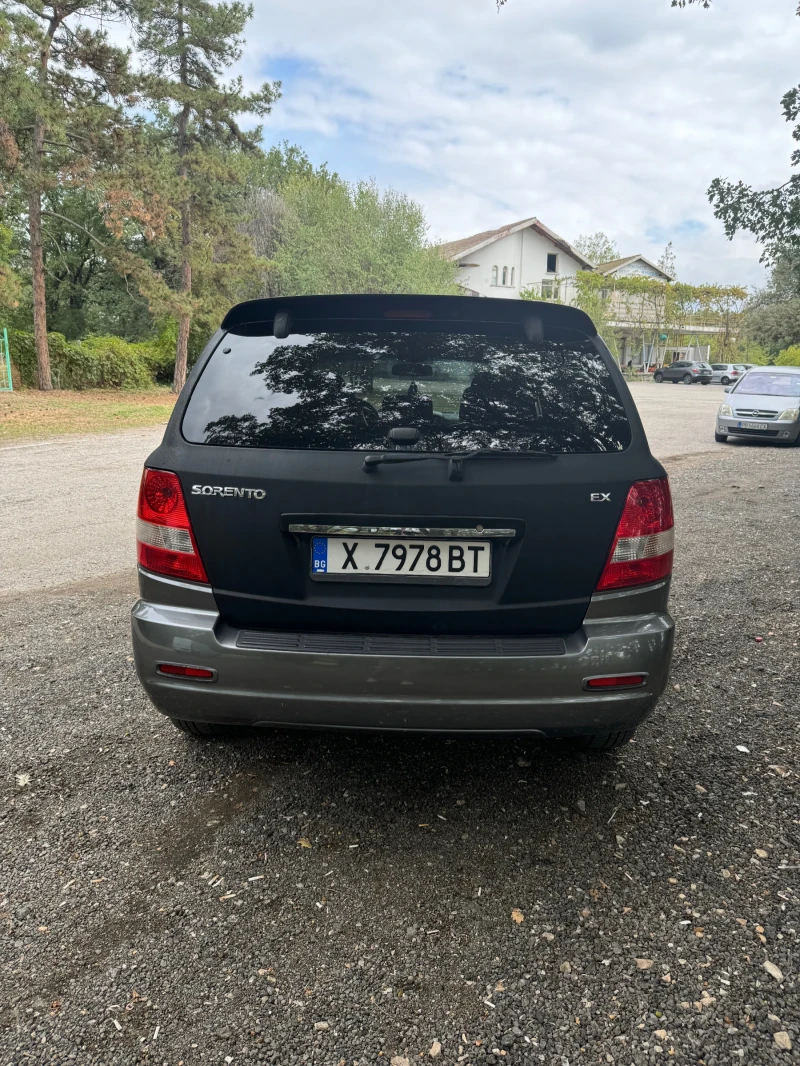 Kia Sorento 2.5 CRDI, снимка 4 - Автомобили и джипове - 47302649