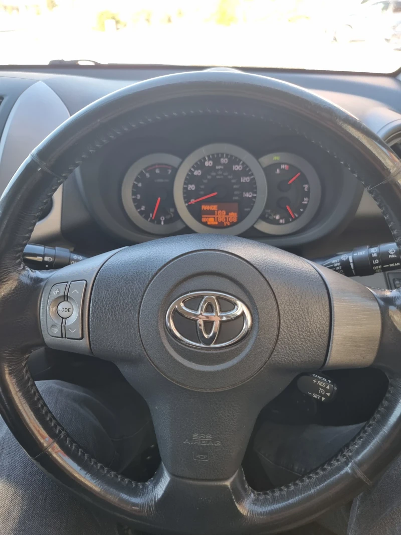 Toyota Rav4, снимка 13 - Автомобили и джипове - 48546532