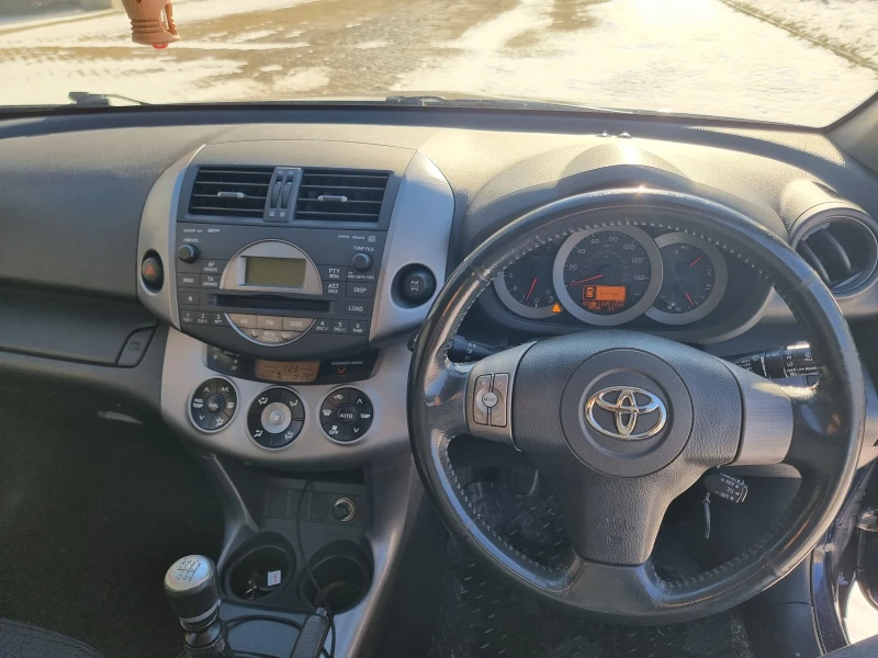 Toyota Rav4, снимка 8 - Автомобили и джипове - 48546532