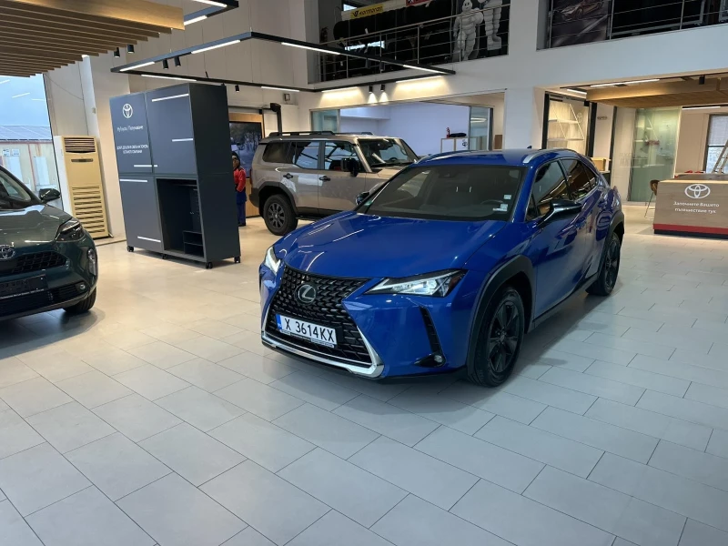 Lexus UX 200, снимка 2 - Автомобили и джипове - 52391610