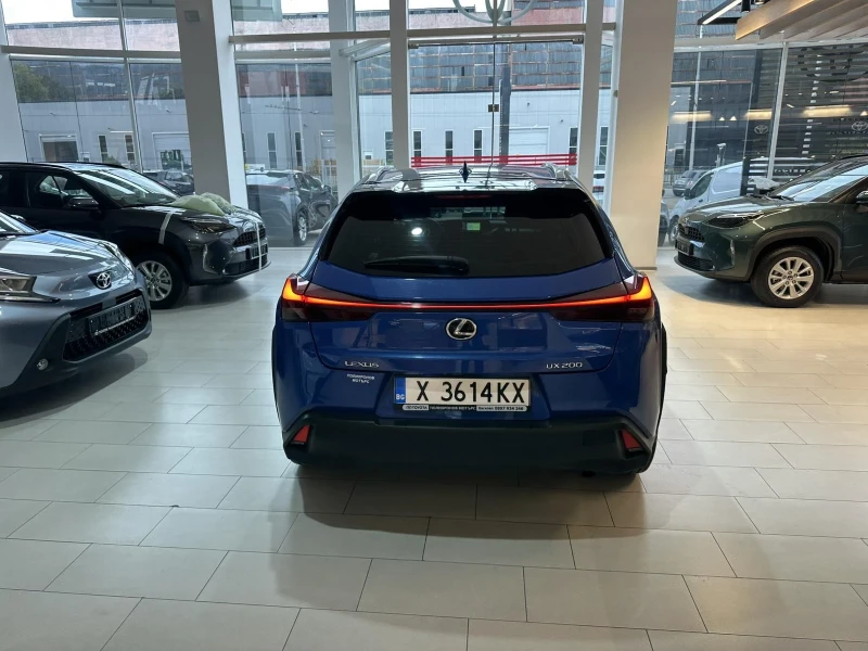 Lexus UX 200, снимка 4 - Автомобили и джипове - 52391610