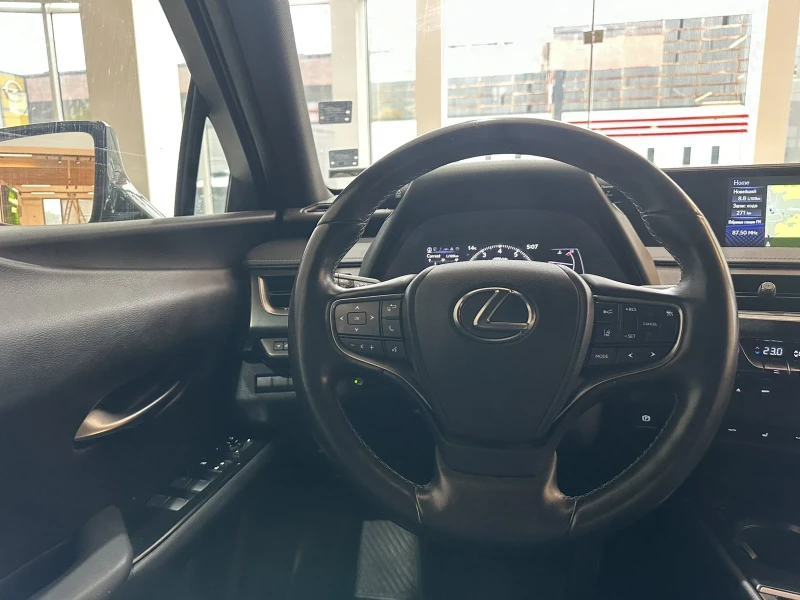 Lexus UX 200, снимка 10 - Автомобили и джипове - 52391610