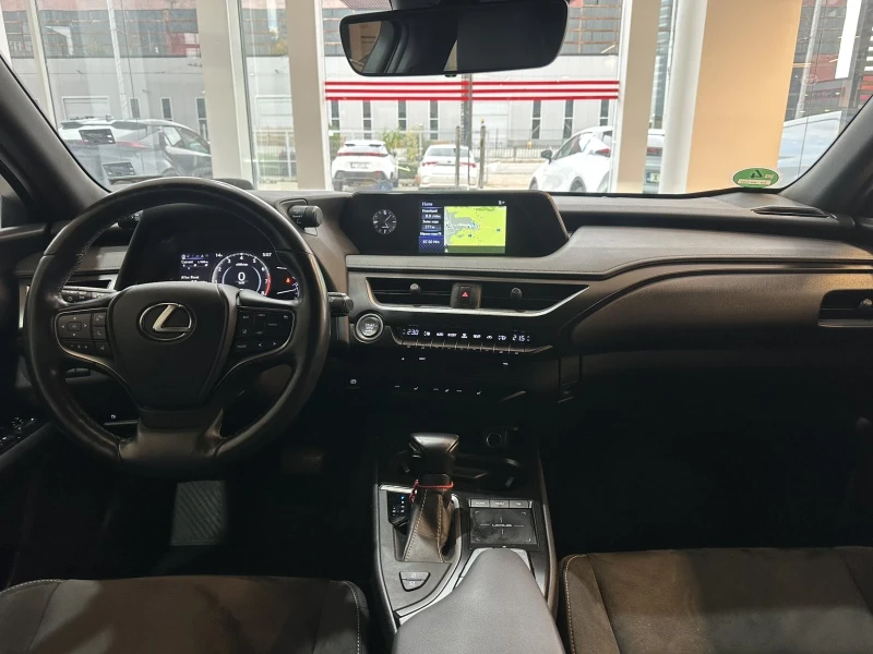 Lexus UX 200, снимка 9 - Автомобили и джипове - 52391610