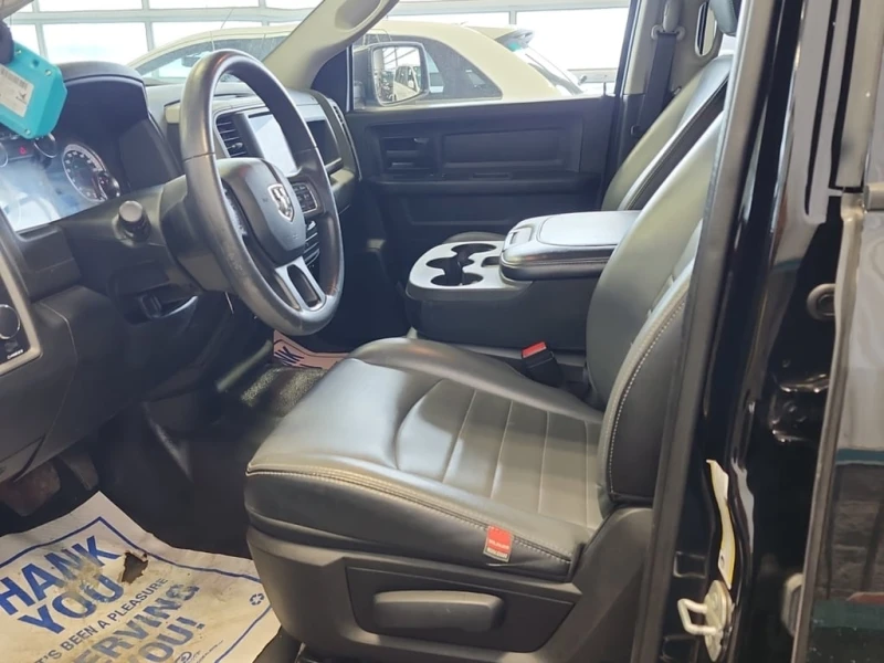 Dodge RAM 1500 * TRADESMAN CREW CAB SHORT BED * CARFAX * ЦЕНА ДО , снимка 6 - Автомобили и джипове - 53022737