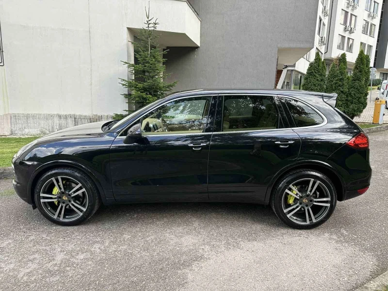 Porsche Cayenne 3.0D, снимка 8 - Автомобили и джипове - 53126943