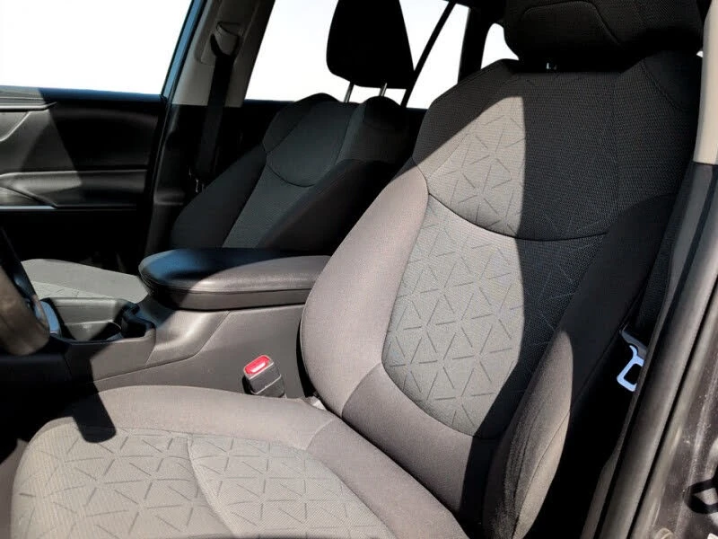 Toyota Rav4 * АвтоКредит * (ЦЕНА ДО БГ), снимка 8 - Автомобили и джипове - 54038474